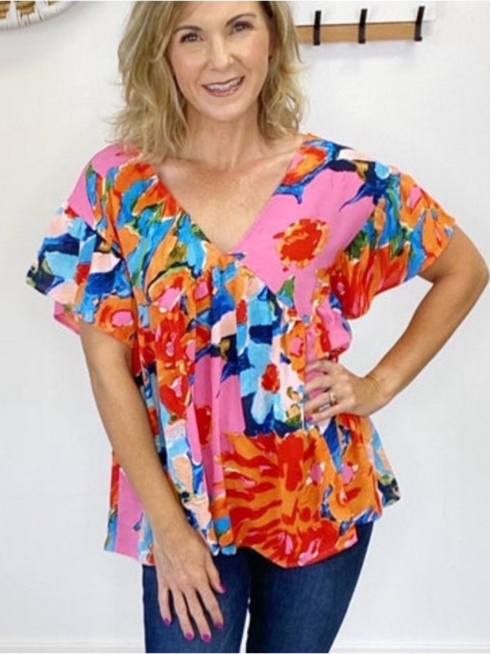 NWT Boutique Brand, Entro, Vibrant Floral V-Neck Women’s Top — Pink & Multicolor